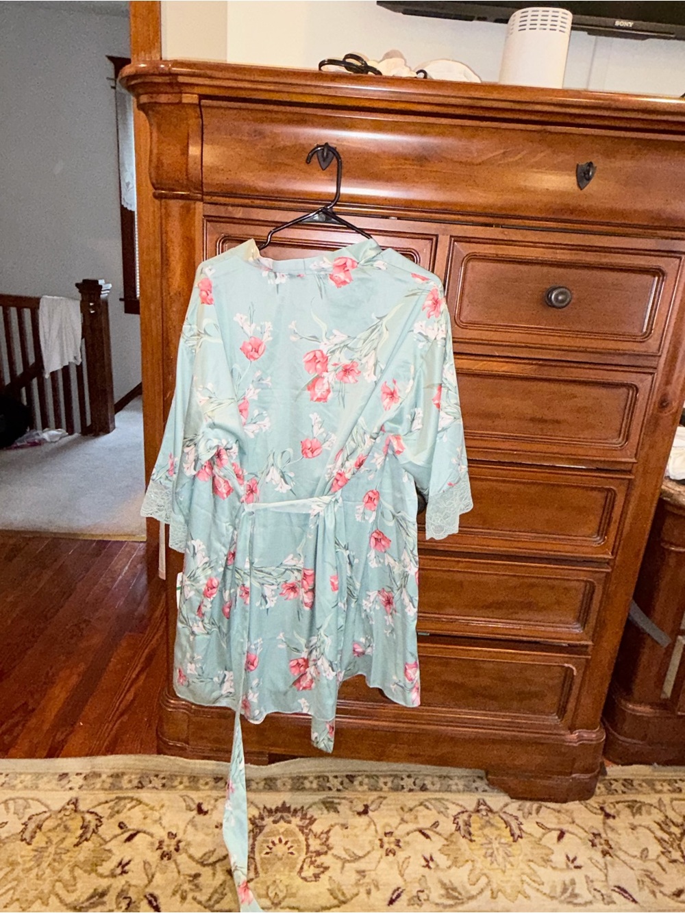 NWT Flora by Flora Nikrooz Floral Satin Wrap Robe Lace Trim Large - Picture 4 of 9